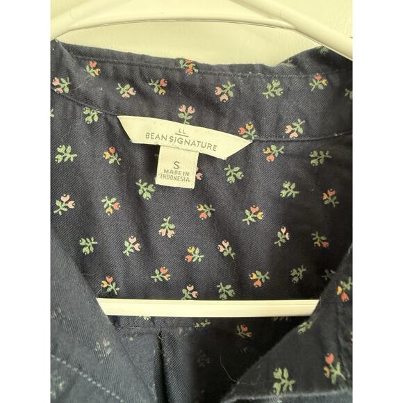 L.L.Bean Signature Collection Flower Button-up Shirt Size S Long sleeve Navy - Picture 3 of 8